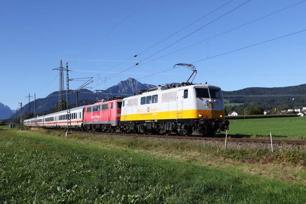 111 057 und 111 xxx mit dem  IC Königssee  aus Berchtesgaden kommend am 15. September 2025 bei Hammerau. 111 057 und 111 xxx mit dem  IC Königssee  aus Berchtesgaden kommend am 15. September 2025 bei Hammerau.