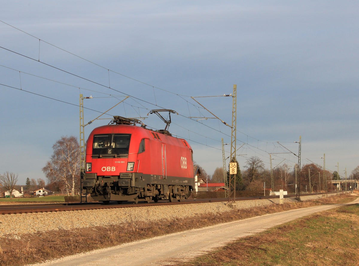 1116 031-6 ganz alleine auf dem Weg nach Salzburg am 31. Dezember 2012 bei bersee am Chiemsee.