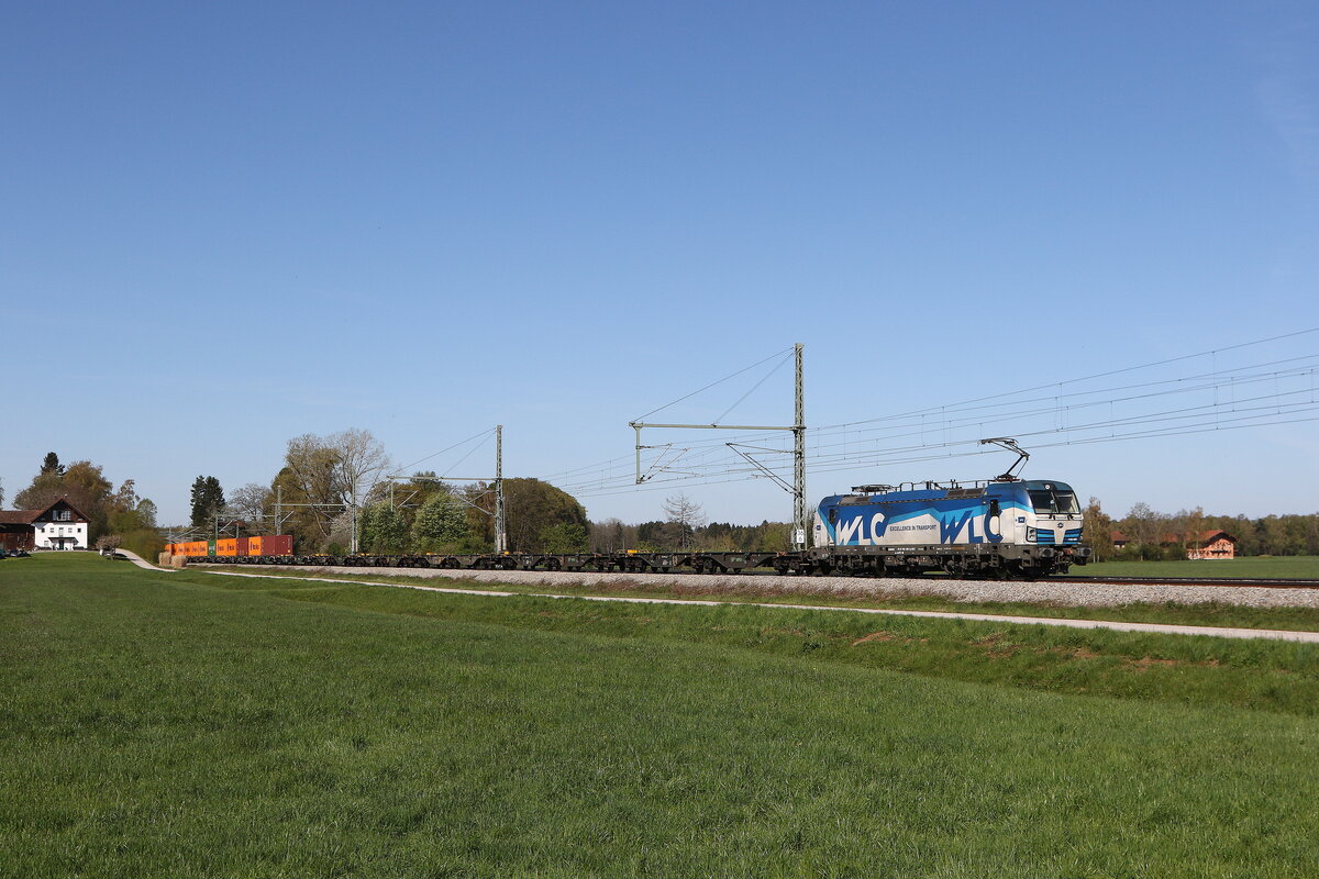 1193 980 von  WLC  aus M�nchen kommend am 23. April 2026 bei �bersee am Chiemsee.