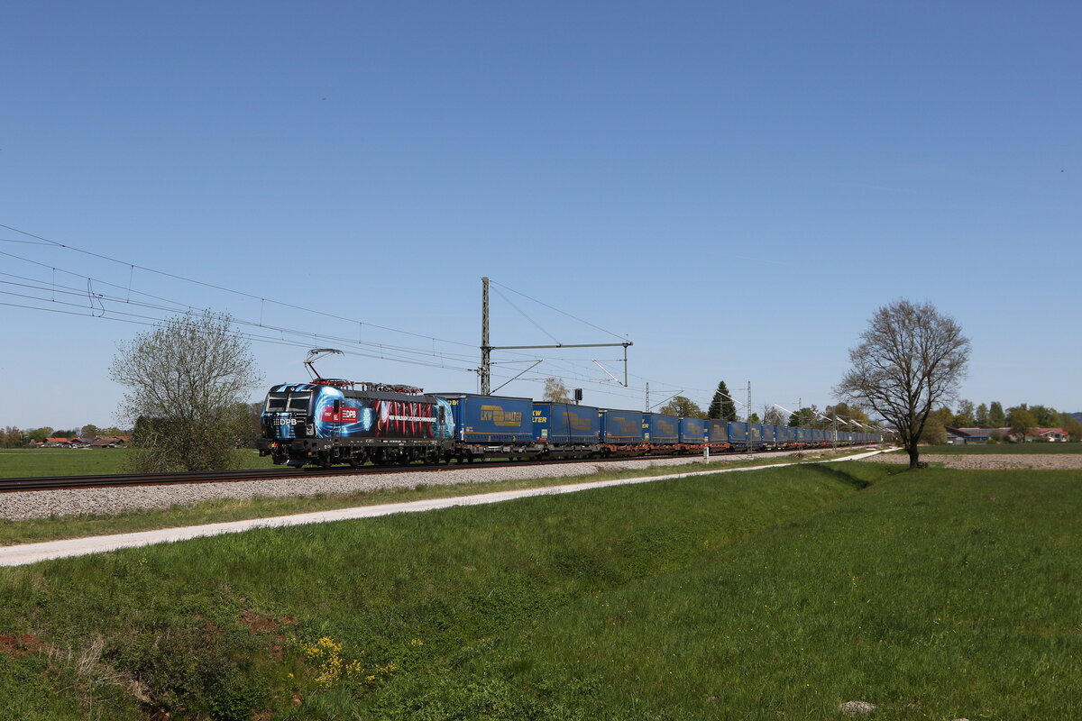 1293 907 von  DPB  mit einem  WALTER-KLV  aus Salzburg kommend am 25. April 2026 bei �bersee am Chiemsee.