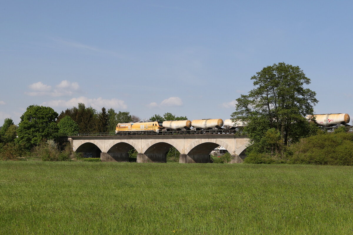 159 256 von  LTE  war am 30. April 2024 bei Regenstauf in Richtung Schwandorf unterwegs.