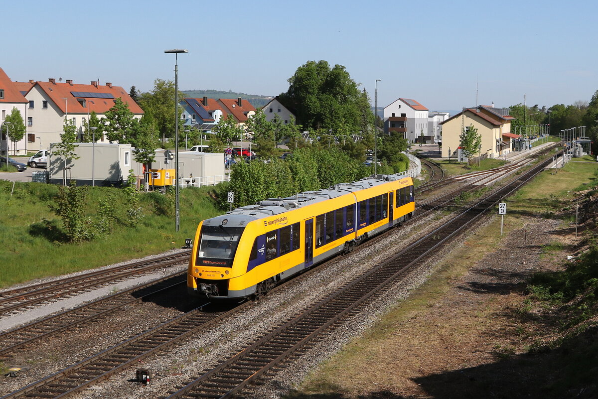 1648 201 bei der Ausfahrt aus Maxhtte-Haidhof in Richtung Regensburg am 2. Mai 2024.