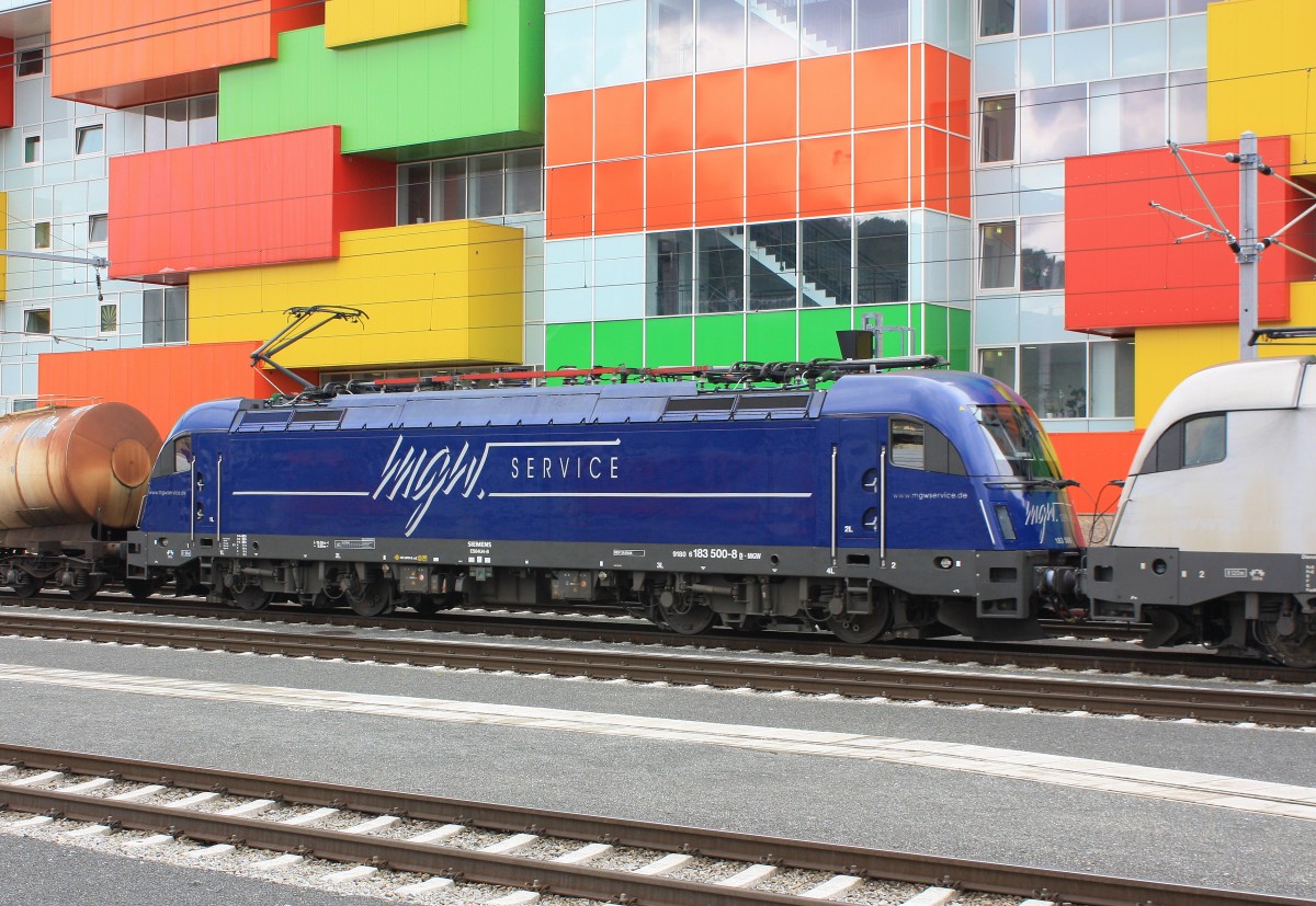 183 500-8 am 26. Mai 2013 im Salzburger Hauptbahnhof.