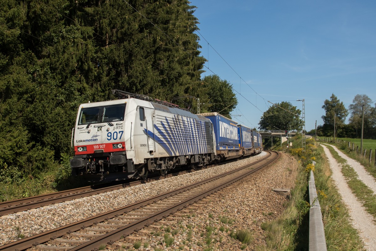 189 907 mit dem  Intercombi-Zug  am 12. September 2015 bei Grabensttt.