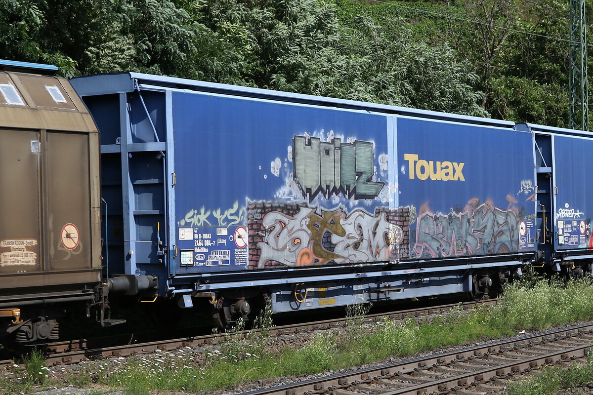 2464 084 (Hbbi(ll)ns) von  TOUAX  am 21. Juli 2021 bei Kaub.