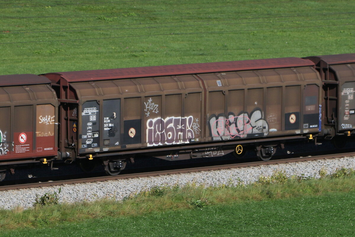 2471 108 (Hbbillns) am 11. Oktober 2023 bei Axdorf.