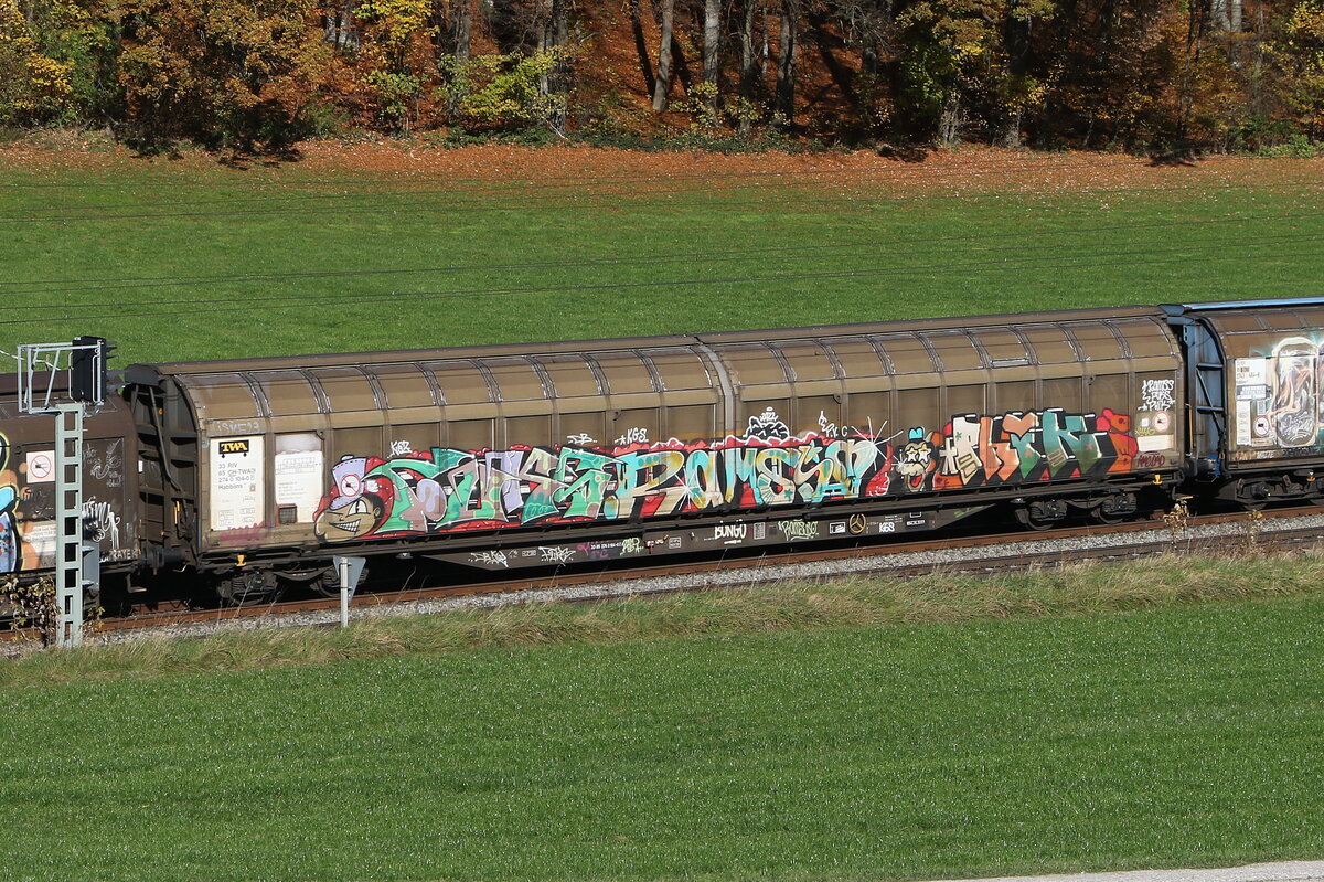 2740 104 (Habbiins) von  TWA  am 4. November 2025 bei Axdorf.