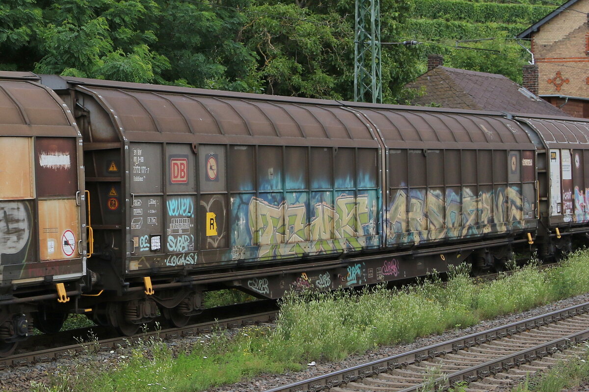 2772 171 (Habbins) am 22. Juli 2021 bei Kaub am Rhein.