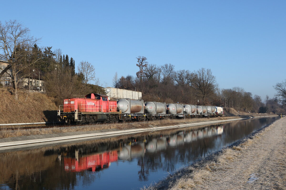 294 724 war am 21. Januar 2026 bei Oberwimm mit  Torpedo-Pfannenwagen  auf dem Weg nach Trostberg.
