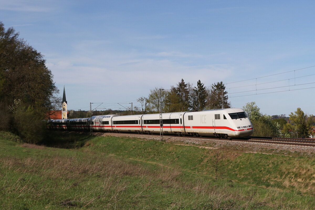 401 071  Heustenstamm  war am 6. April 2024 bei Fahlenbach in Richtung Mnchen unterwegs.