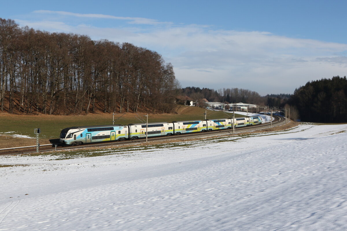 4010 022 aus Wien kommend am 3. Februar 2026 bei Axdorf im Chiemgau.
