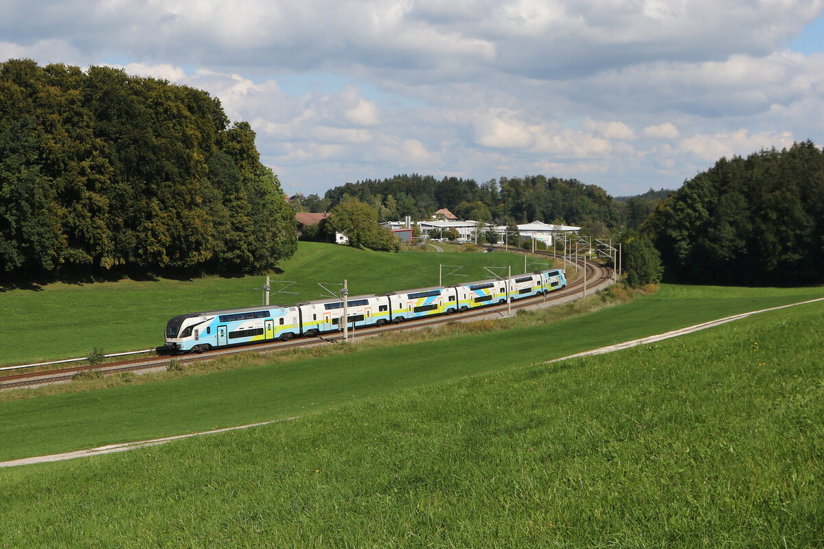 4010 026 aus Wien kommend am 1. Oktober 2025 bei Axdorf im Chiemgau.