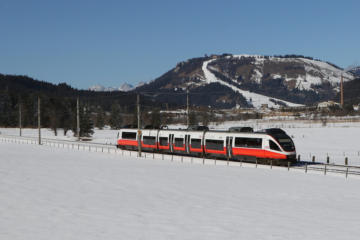 4023 006 aus Hochfilzen kommend am 5. Februar 2025 bei Grieen.