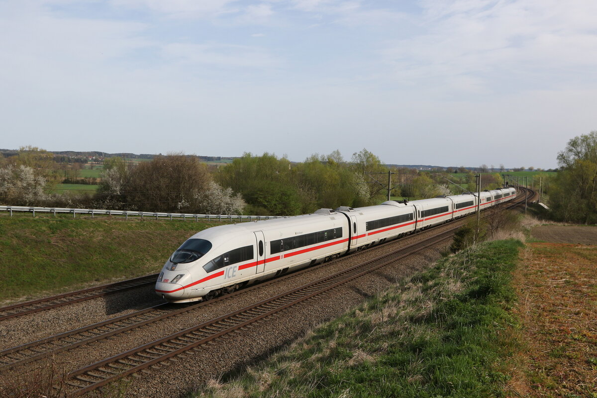 403 066  Nrdlingen  auf dem Weg nach Mnchen. Aufgenommen am 7. April 024 bei Vierkirchen.