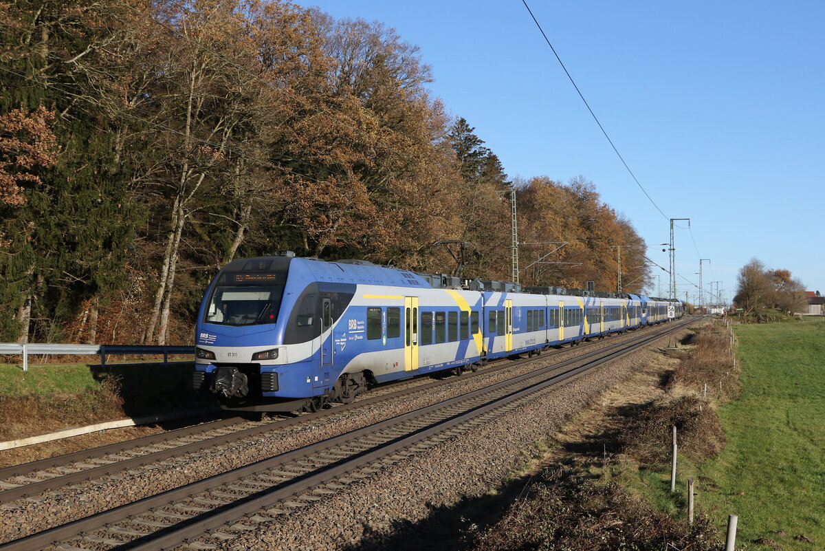 430 011 und 430 027 mit Fahrtziel Mnchen am 25. November 2024 bei Hufschlag.