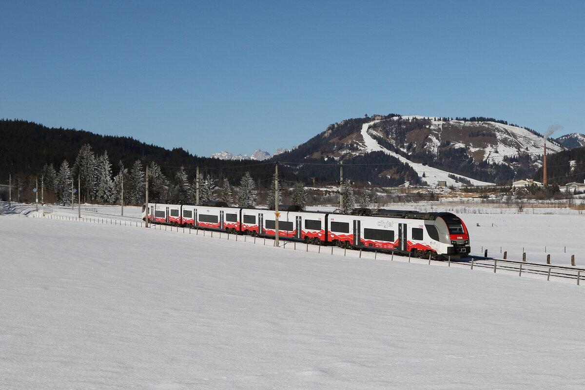 4748 022 aus Hochfilzen kommend am 5. Februar 220225 bei Grieen.