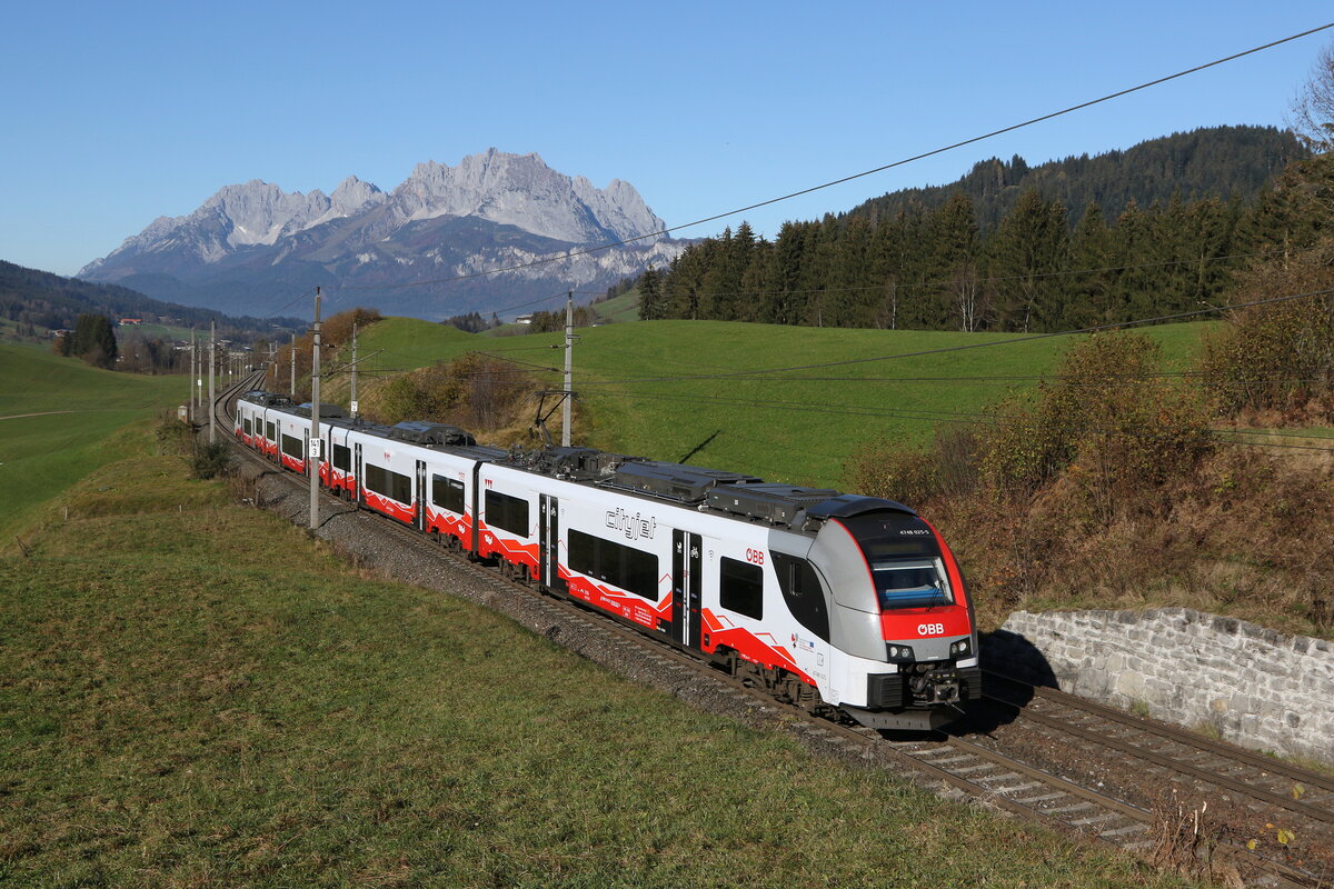 4748 025 war am 4. November 2024 bei Fieberbrunn in Richtung Hochfilzen unterwegs.