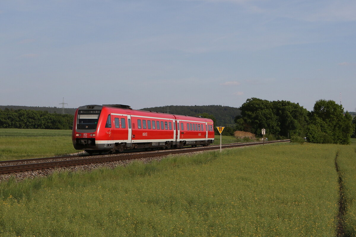 612 001 auf dem Weg nach Schwandorf am 14. Mai 2025 bei Zeitlarn.