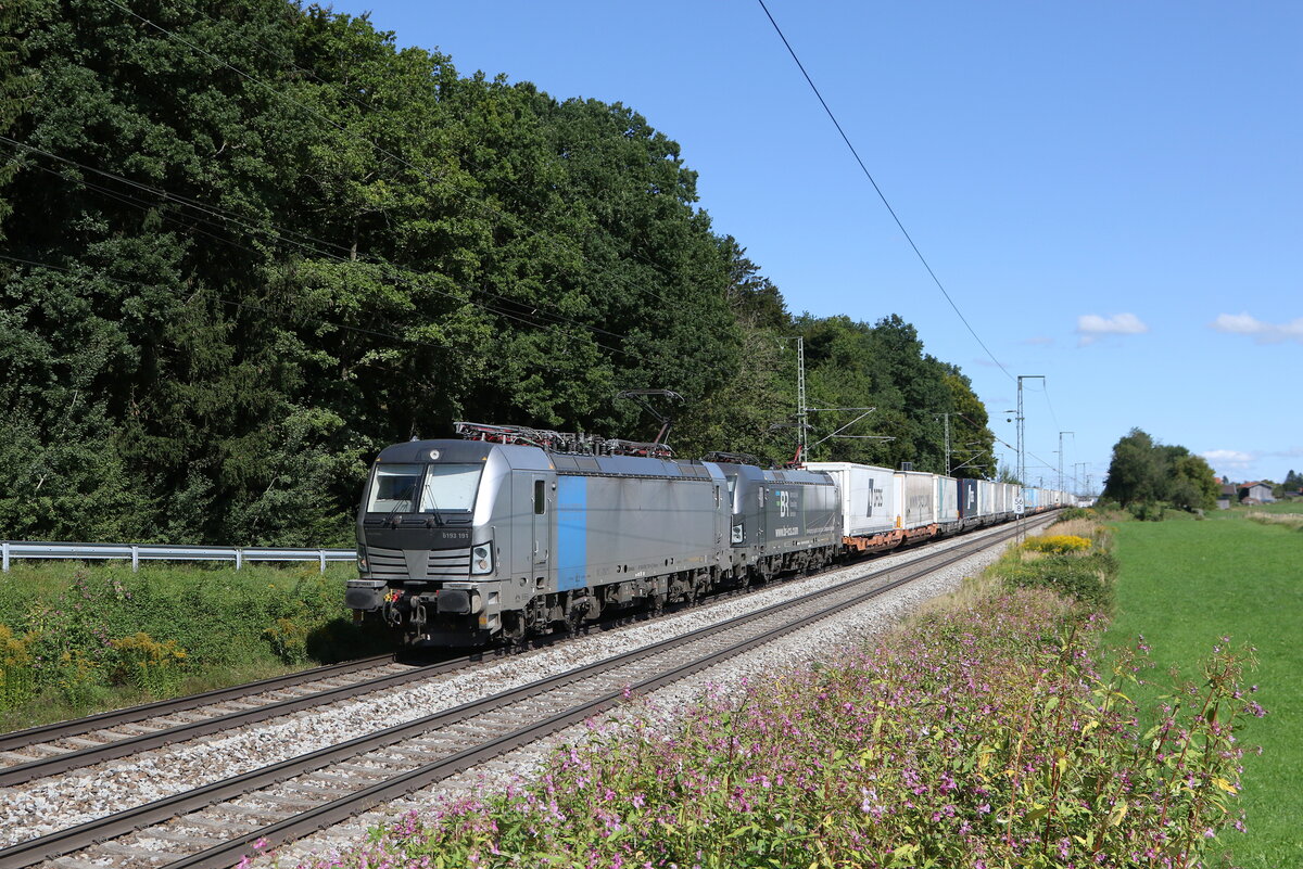 6193 191 von  Railpool  war mit einem  EKOL-KLV  am 6. September 2025 bei Hufschlag in Richtung München unterwegs. 6193 191 von  Railpool  war mit einem  EKOL-KLV  am 6. September 2025 bei Hufschlag in Richtung München unterwegs.