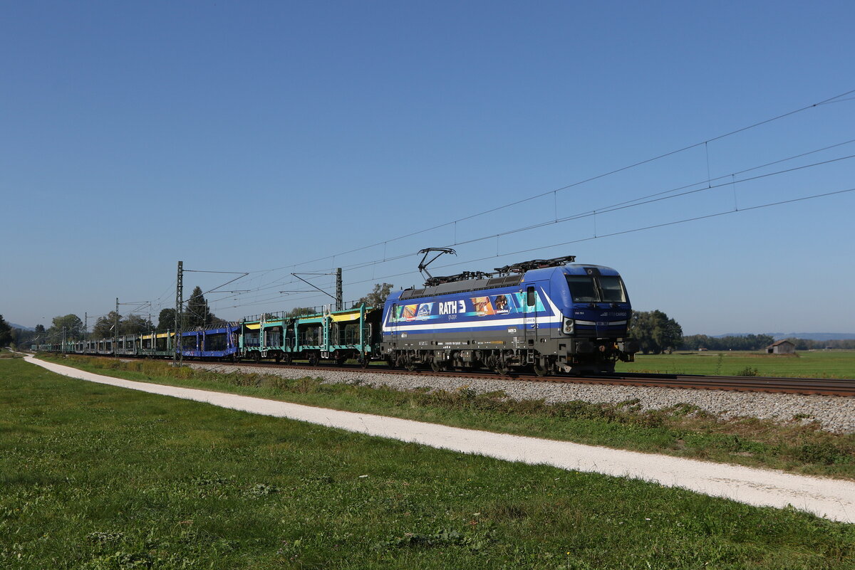6193 793 von  RTB Cargo  mit einem leeren Autozug aus M�nchen kommend am 30. September 2026 bei �bersee am Chiemsee.