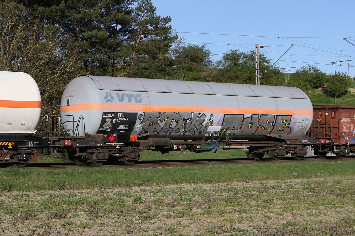 7819 042 (Zags) von  VTG  am 6. April 2024 bei Fahlenbach.