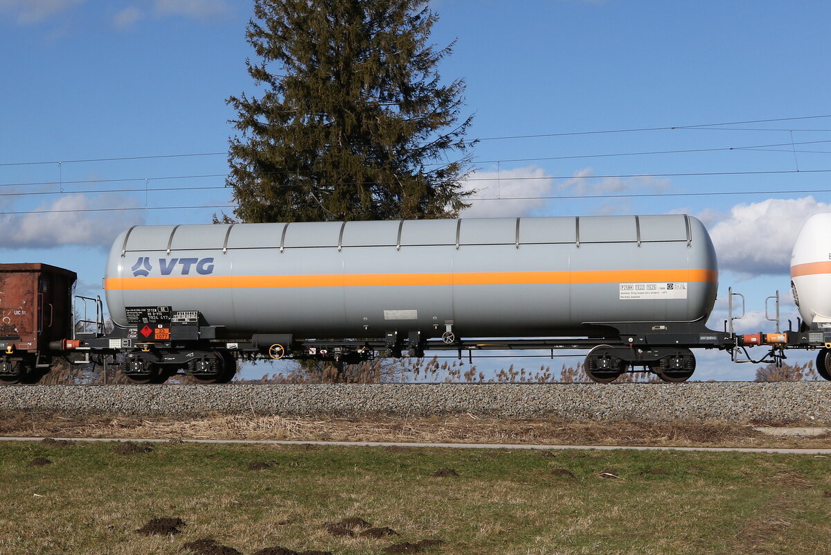 7824 417 (Zags) von  VTG  am 5. Februar 2022 bei bersee.