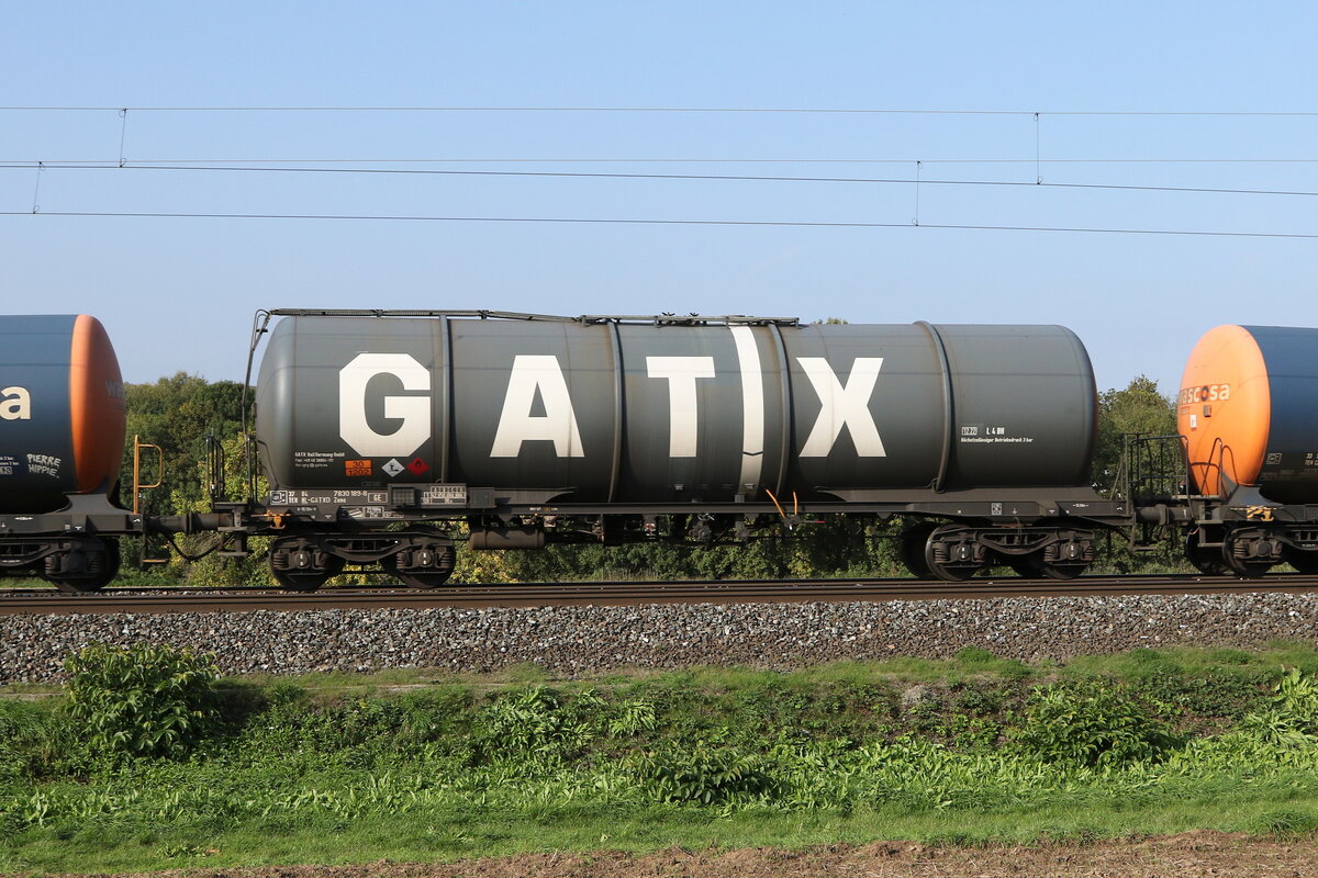 7830 189 (Zans) von  GATX  am 12. Oktober 2022 bei Himmelstadt am Main.