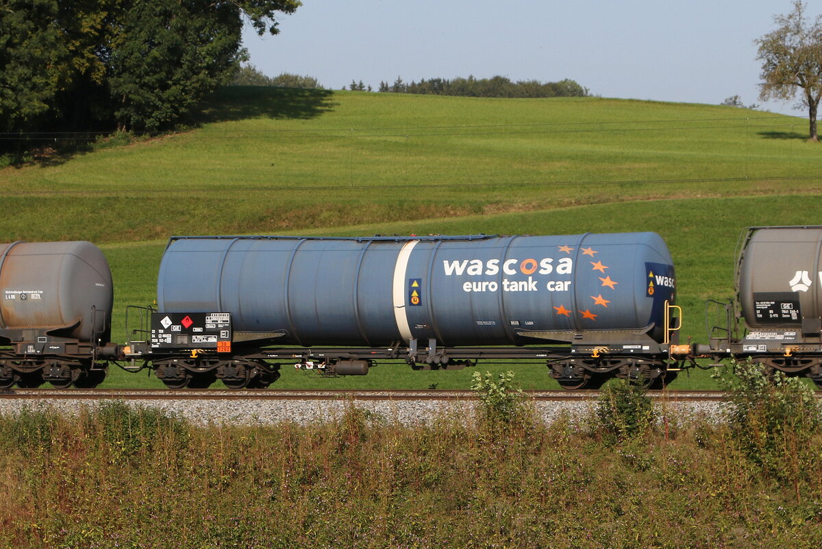 7838 152 (Zacns) von  WASCOSA  am 19. September 2024 bei Axdorf.