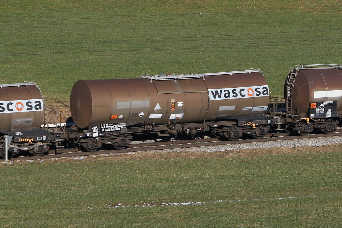 7931 123 (Zacens) von  WASCOSA  am 31. Dezember 2024 bei Axdorf.