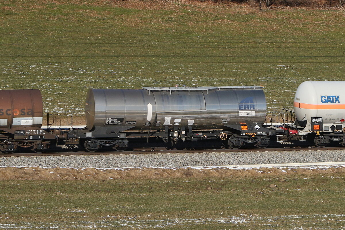 7933 350 (Zacens) von  ERR  am 19. Februar 2025 bei Axdorf.