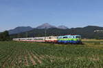 111 074 und 111 212 mit dem 'IC Knigssee' aus Berchtesgaden kommend am 21. Juni 2025 bei Mitterfelden.