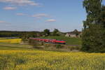 218 416 aus Hof kommend am 12. Mai 2025 bei Escheldorf.