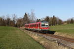 628 574 war am 8. April 2025 auf der 'Chiemgaubahn' zwischen Prien am Chiemsee und Aschau im Chiemgau im Einsatz. Das Foto entstand kurz vor dem Haltepunkt 'Vachendorf'.