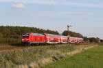245 005 war mit einem Ersatzzug am 15. September 20223 bei Klanxbüll in Richtung Westerland unterwegs.