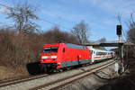 101 109 an einem  EC  aus Salzburg kommend am 4. Februar 2021 bei Grabensttt im Chiemgau.