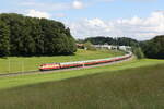 101 001 mit dem  AKE-Rheingold  aus Salzburg kommend am 26. Mai 2024 bei Axdorf im Chiemgau.