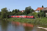 111 115 war am 24. August 2024 bei Volkmannsdorf schiebend an einem Regionalzug in Richtung Mnchen im Einsatz.