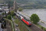 193 332 mit einem Containerzug am 3. Mai 202 bei Oberwesel am Rhein.