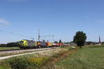 7193 100 von 'Alpha Trains' war mit einem Containerzug am 19. August 2026 bei �bersee am Chiemsee in Richtung M�nchen unterwegs.