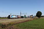 6193 810 von 'RTB Cargo' mit einem 'KLV' aus Salzburg kommend am 28. September 2026 bei �bersee am Chiemsee.