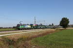 6193 249 von 'RTB Cargo' mit einem Autozug aus Salzburg kommend am 30. September 2026 bei �bersee am Chiemsee.