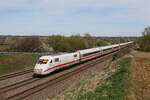 401 077 war am 6. April 2024 bei Vierkirchen in Richtung Mnchen unterwegs.