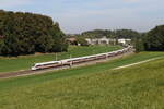 411 072 'Bamberg' und 411 009 'G�strow' aus Salzburg kommend am 29. September 2026 bei Axdorf im Chiemgau.