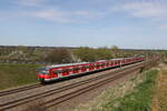420 461 und 420 540 aus Petershausen kommend am 6. April 2024 bei Vierkirchen.