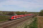 423 615 und 423 710 aus Petershausen kommend am 6. April 2024 bei Vierkirchen.