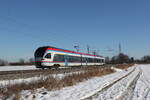 Bayerische Regiobahn/764542/et-130-aus-freilassing-kommend-am ET 130 aus Freilassing kommend am 24. Januar 2022 bei bersee am Chiemsee.