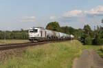 248 090 von  Northrail  war mit einem Kesselwagenzug am 18.