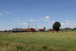 6187 505 von 'AKIEM' war mit einem Containerzug am 4. Juli 2026 bei �bersee am Chiemsee in Richtung M�nchen unterwegs.