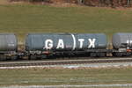 7846 889 (Zacns) von  GATX  am 19. Februar 2025 bei Axdorf,