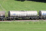 7933 508 (Zacens) von  GATX  am 13. August 2025 bei Axdorf.